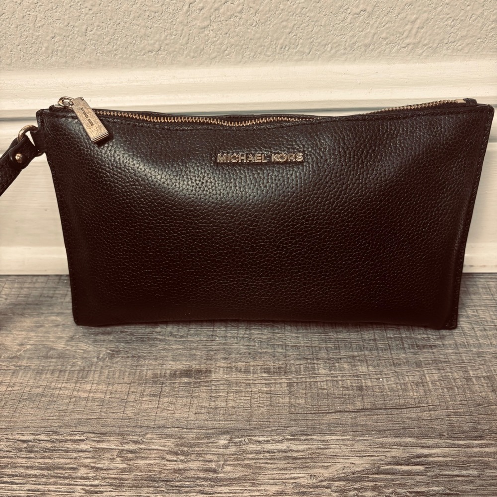 Michael Kors large jet set pouch black leather wristlet Wallet luxury minimalism
